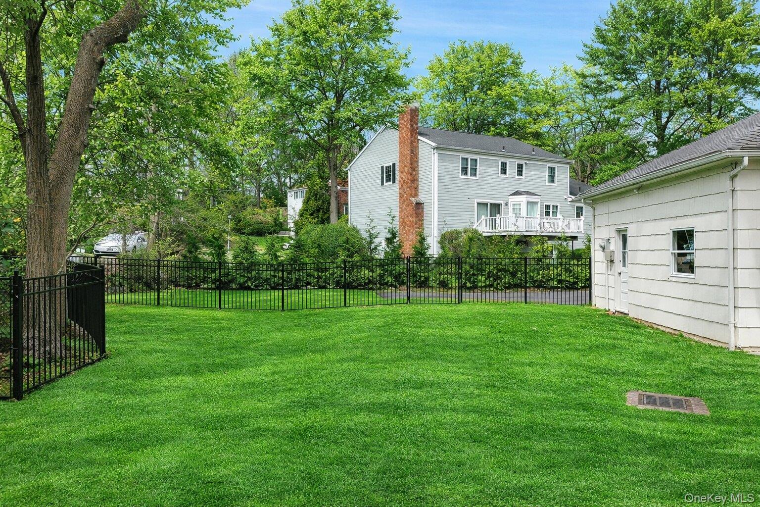 40 Springdale Road Scarsdale, NY 10583 - Photo 42 of 46