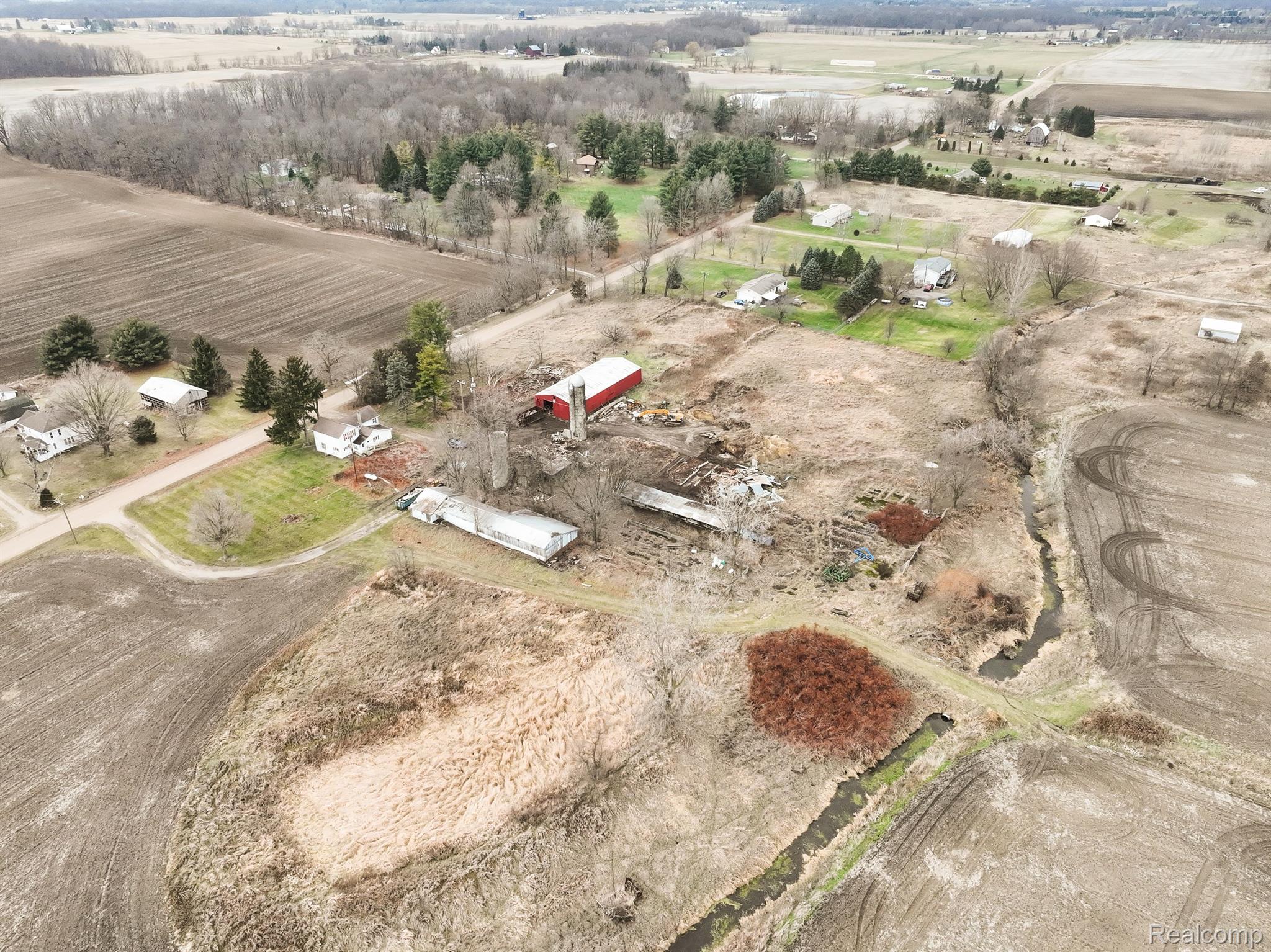 7420 North Robb Road Fowlerville, MI 48836 - Photo 23 of 32 Gallery Image 23