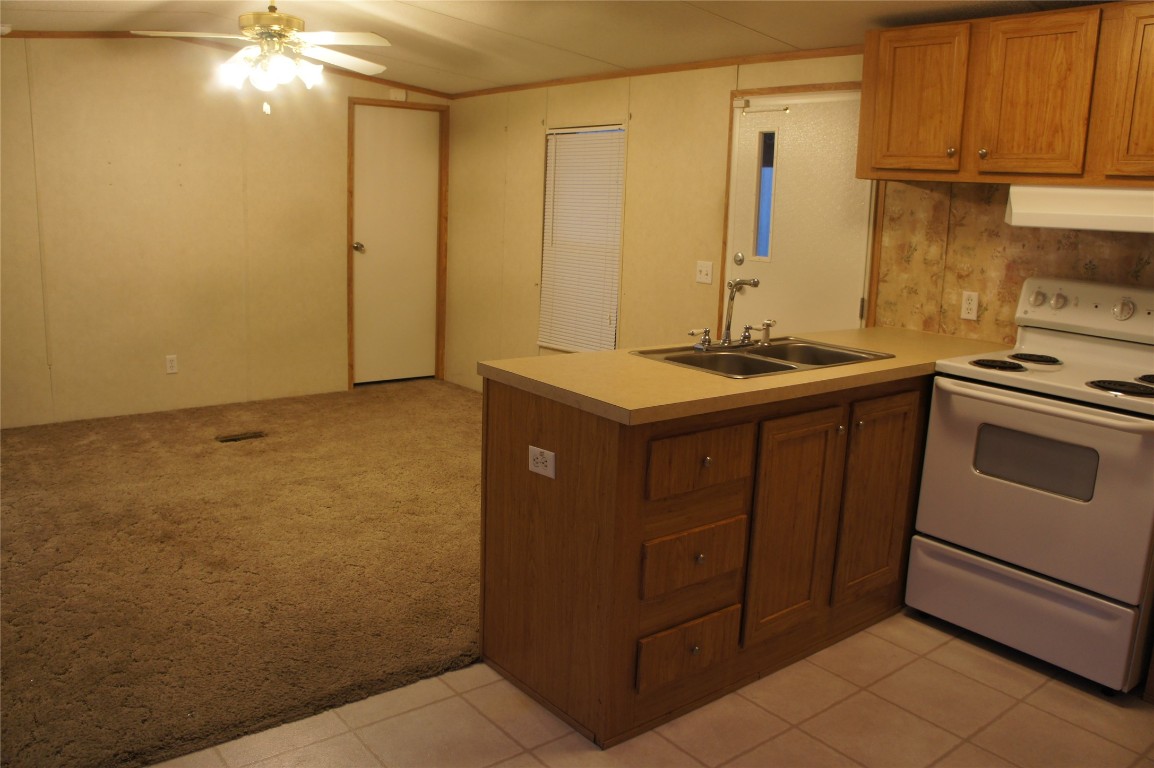 601 Clear Lake Road, Unit B Highlands, TX 77562 - Photo 7 of 8