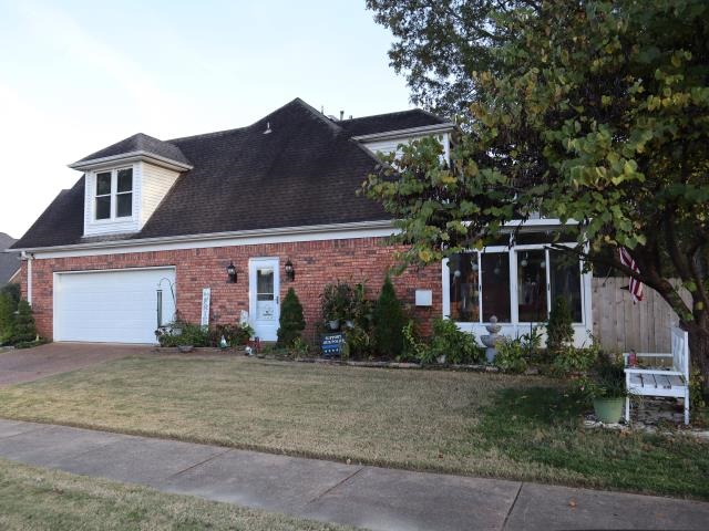 719 Gable Lane Collierville, TN 38017 - Photo 23 of 25 front view of a house with a street