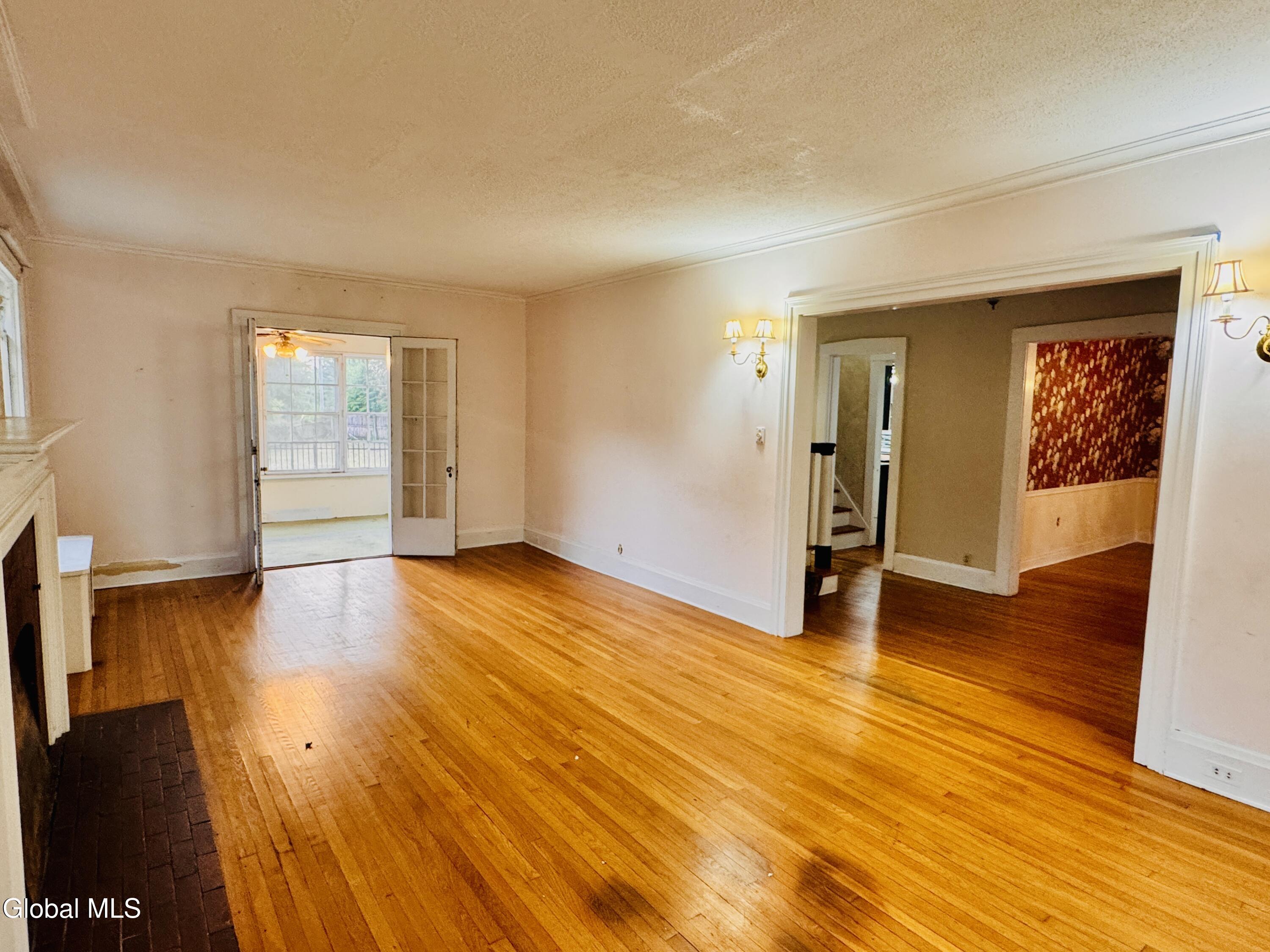 989 Balltown Road Niskayuna, NY 12309 - Photo 11 of 37 IMG_9626