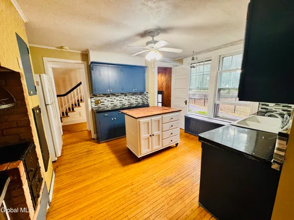 $409,000 | 989 Balltown Road, Niskayuna, NY 12309