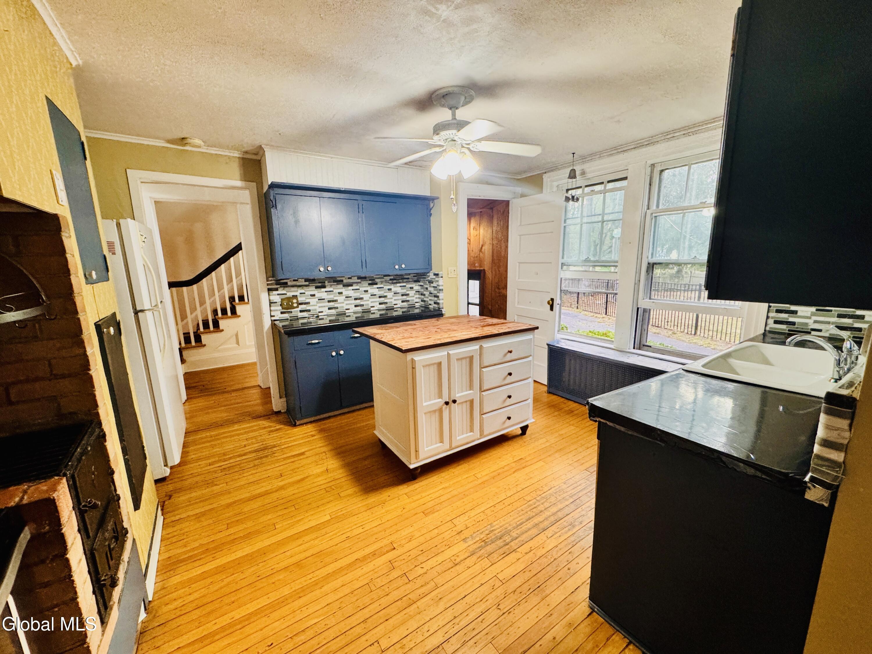 989 Balltown Road Niskayuna, NY 12309 - Photo 14 of 37 IMG_9631