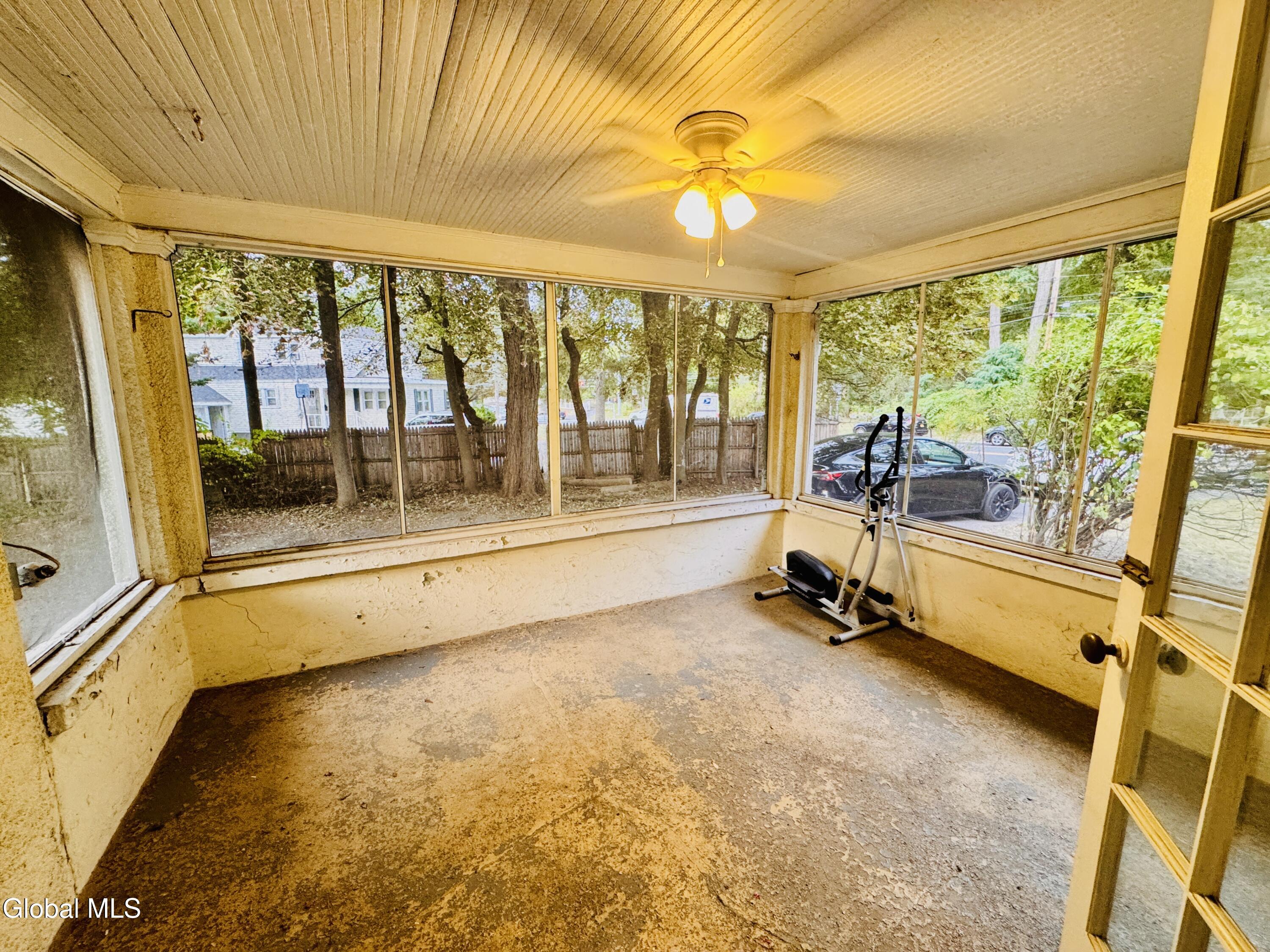 989 Balltown Road Niskayuna, NY 12309 - Photo 18 of 37 IMG_9629