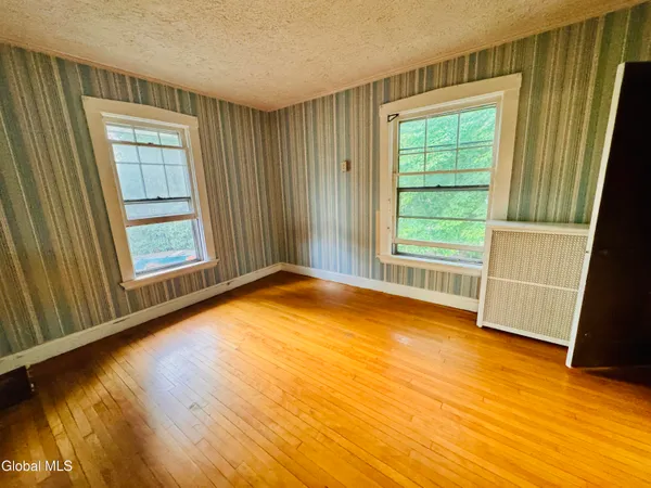 $409,000 | 989 Balltown Road, Niskayuna, NY 12309