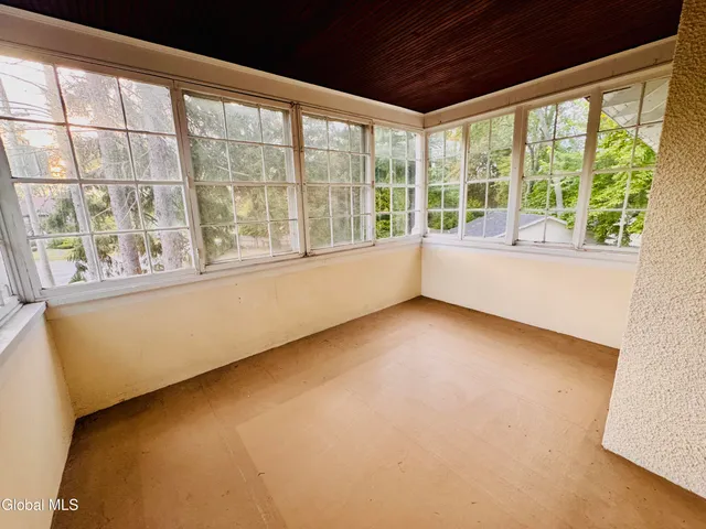 $439,000 | 989 Balltown Road, Niskayuna, NY 12309