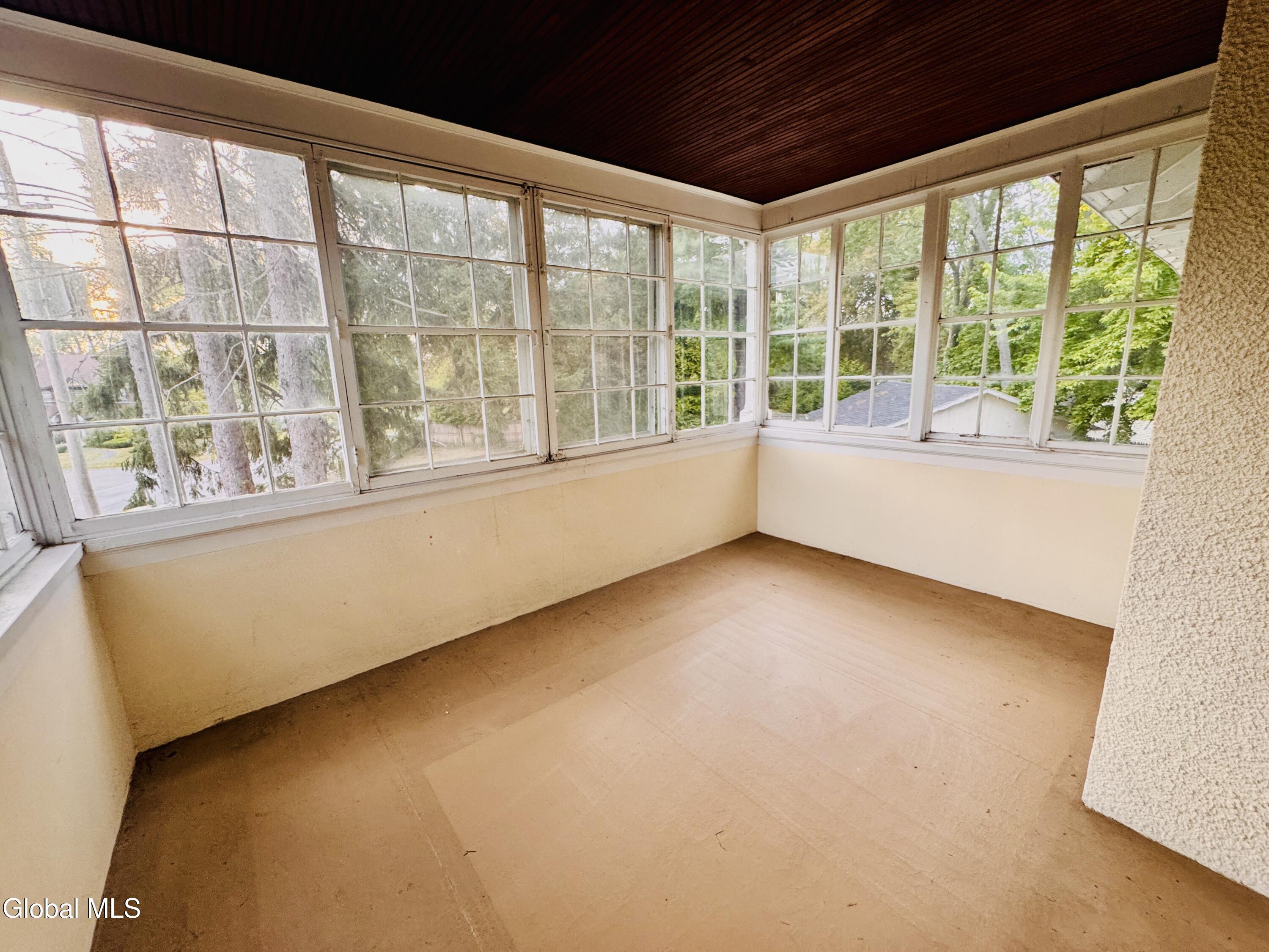 989 Balltown Road Niskayuna, NY 12309 - Photo 23 of 37 IMG_9640