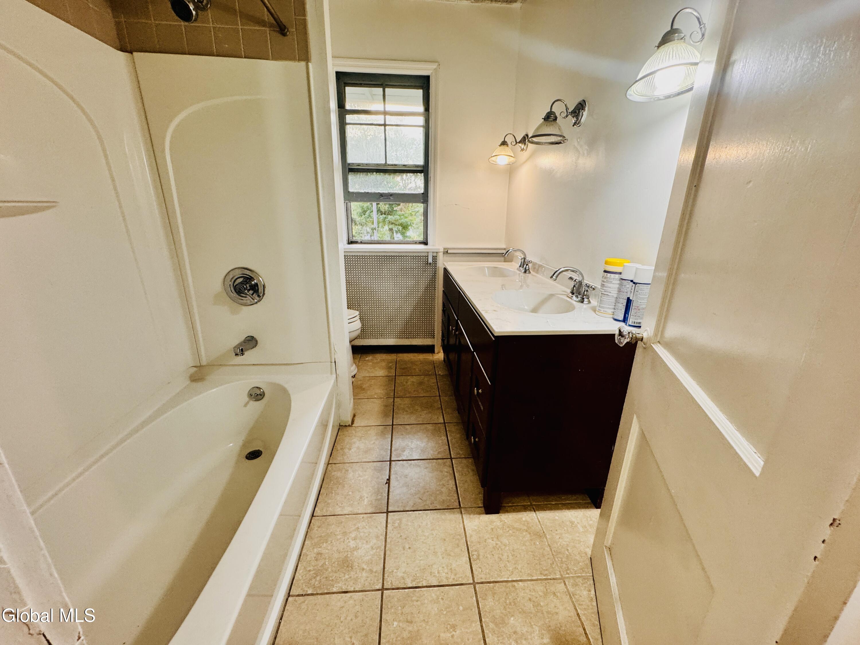 989 Balltown Road Niskayuna, NY 12309 - Photo 24 of 37 IMG_9637