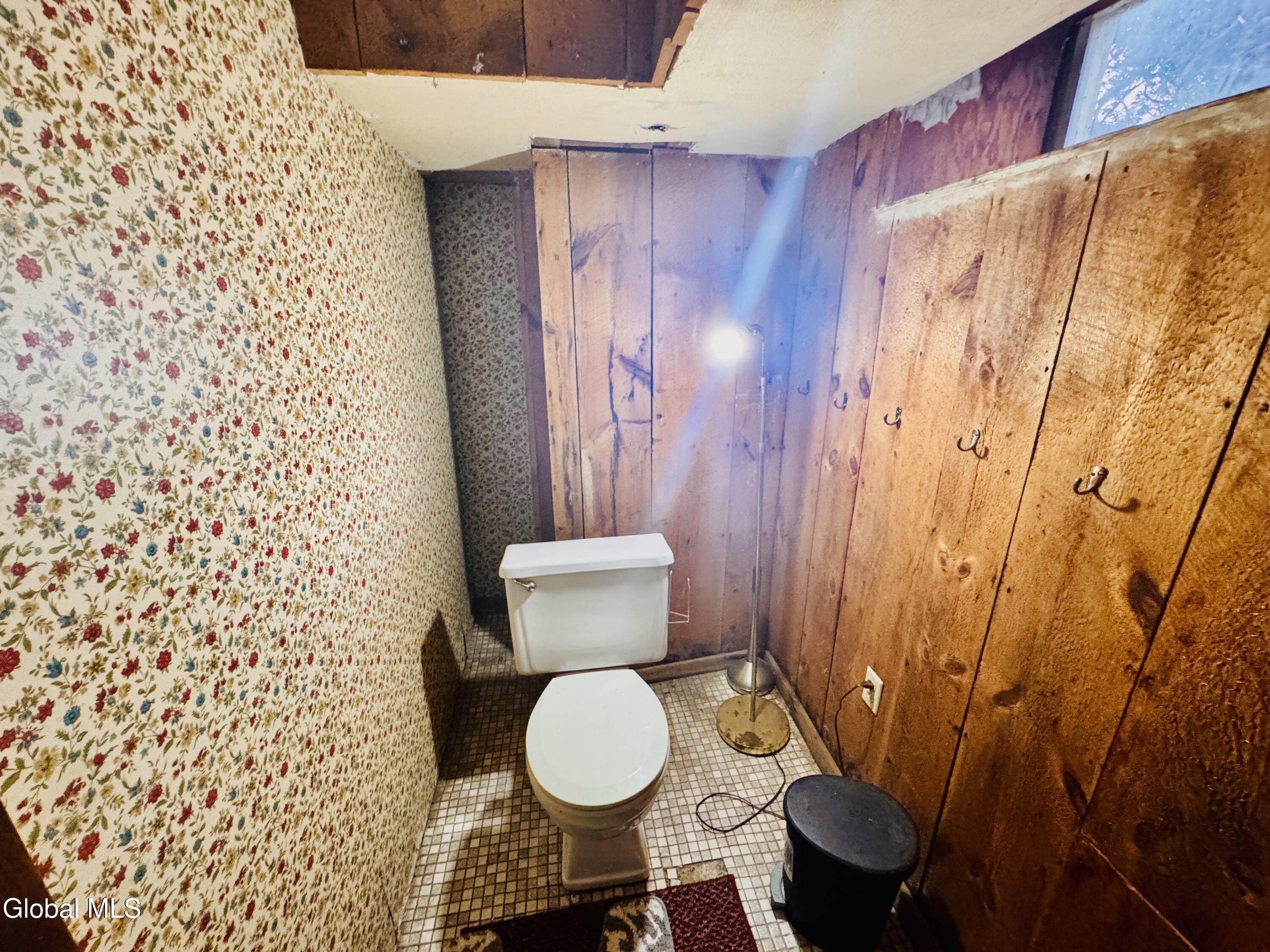 989 Balltown Road Niskayuna, NY 12309 - Photo 34 of 37 IMG_9651