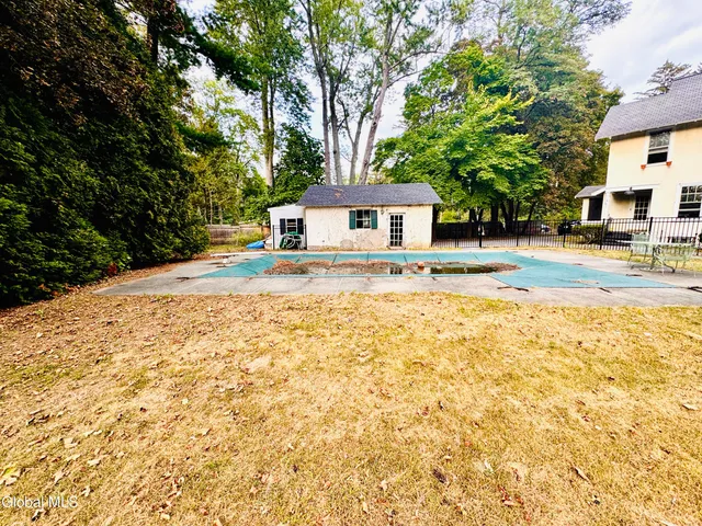 $439,000 | 989 Balltown Road, Niskayuna, NY 12309