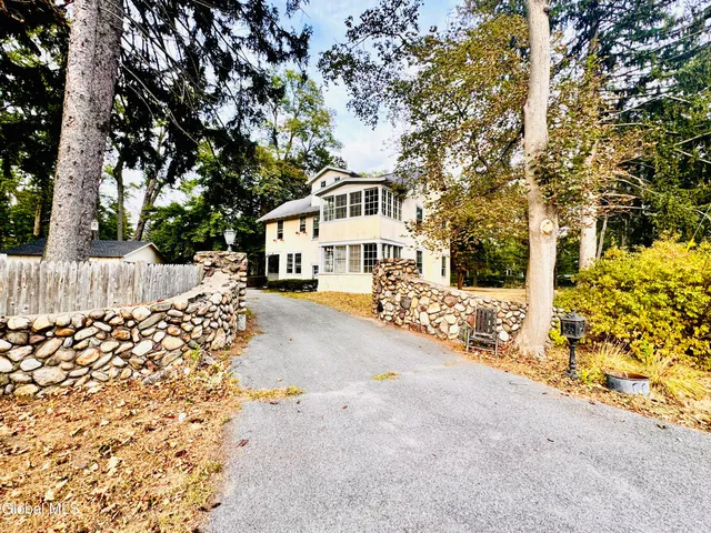 $439,000 | 989 Balltown Road, Niskayuna, NY 12309