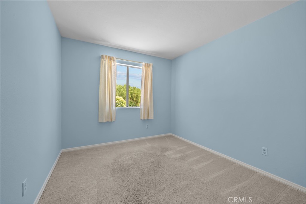 28501 Victoria Road Castaic, CA 91384 - Photo 27 of 45 an empty room with windows