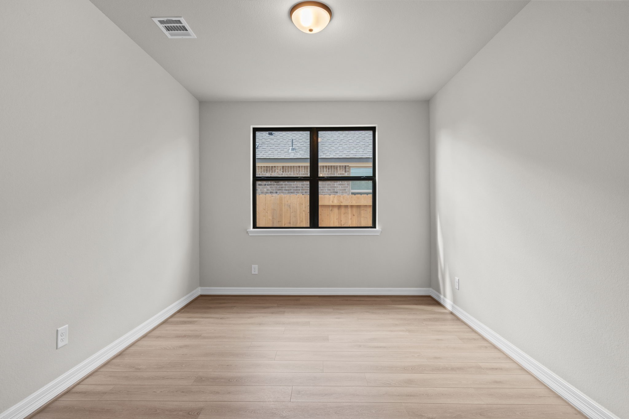 2900 Cliff Ridge Lane Katy, TX 77493 - Photo 9 of 42 Note: Sample product photo. Actual exterior and interior selections may vary by homesite. Photo may be virtually staged