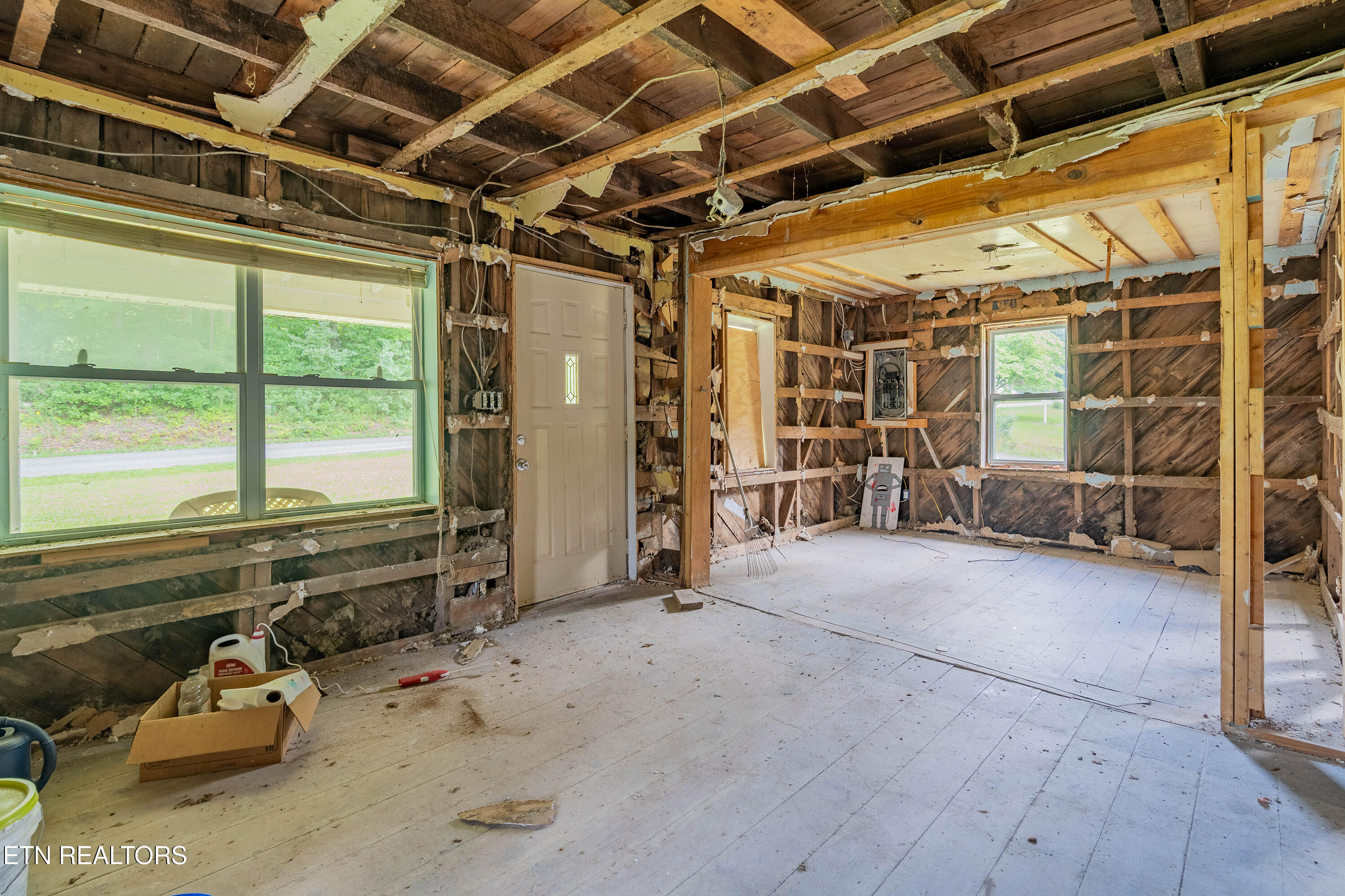 440 Liberty Road Wartburg, TN 37887 - Photo 5 of 20 A7300559-HDR
