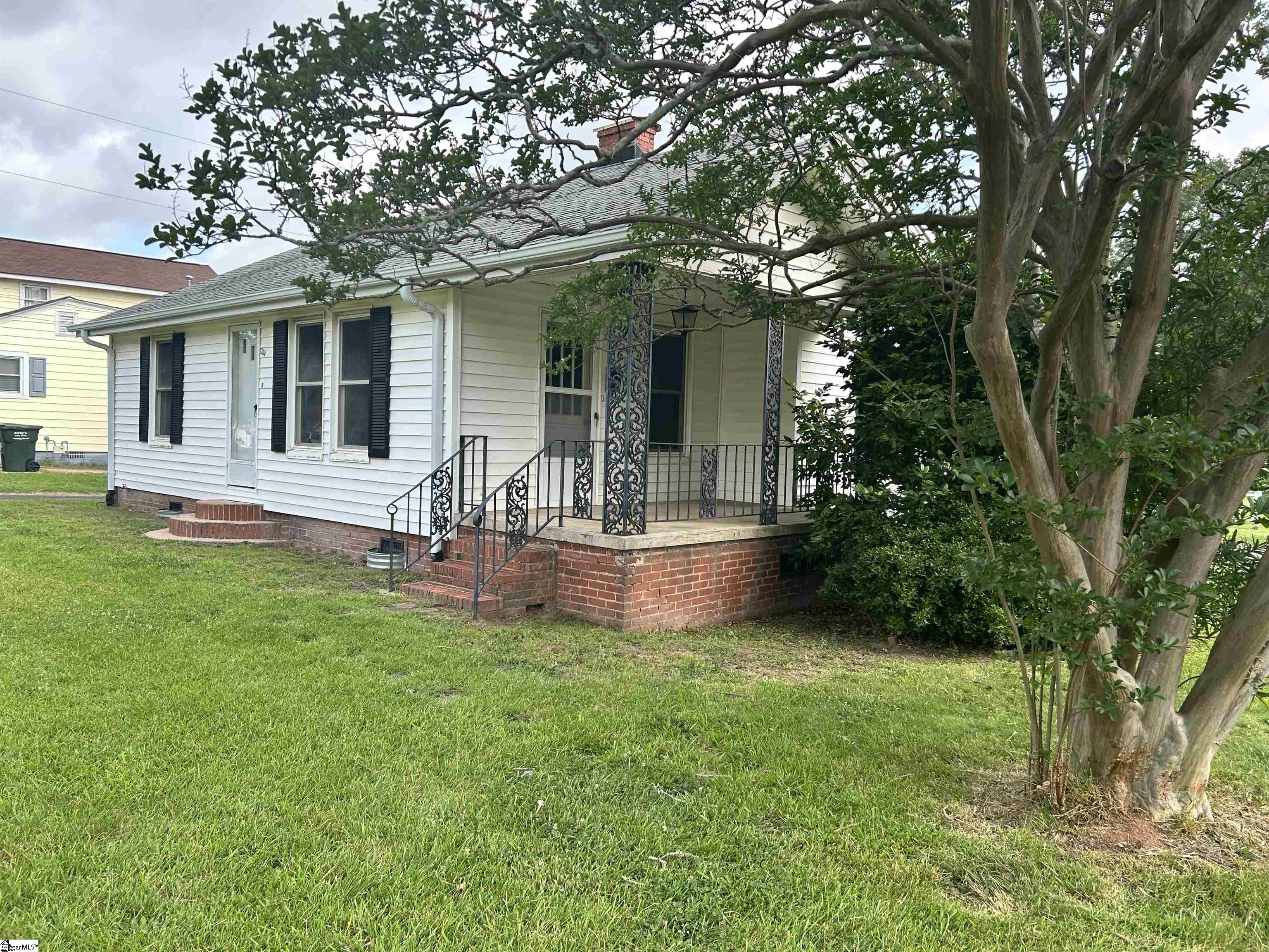 204 Edwards Road Lyman, SC 29365 - Photo 2 of 15