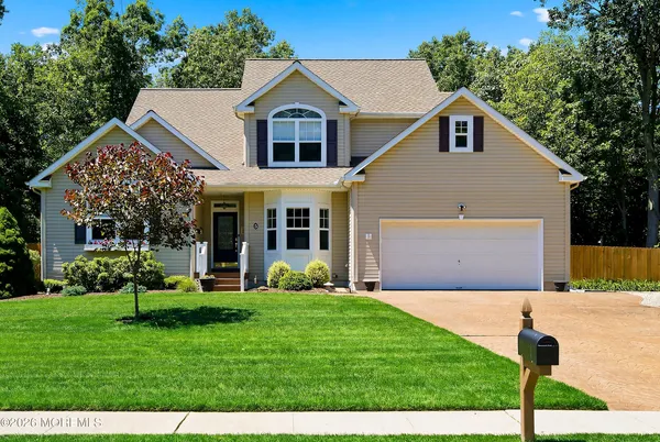 $799,999 | 5 Country Woods Lane, Pine Beach, NJ 08741