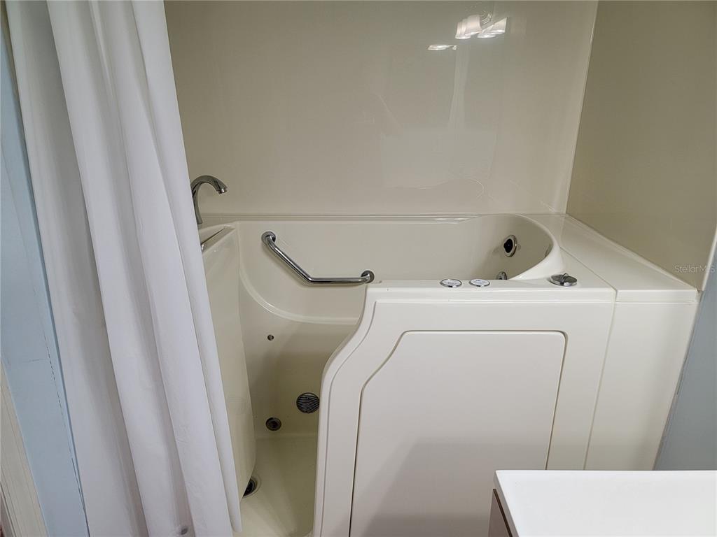 10269 Southwest 63rd Avenue Ocala, FL 34476 - Photo 32 of 48 a utility room with dryer and washer