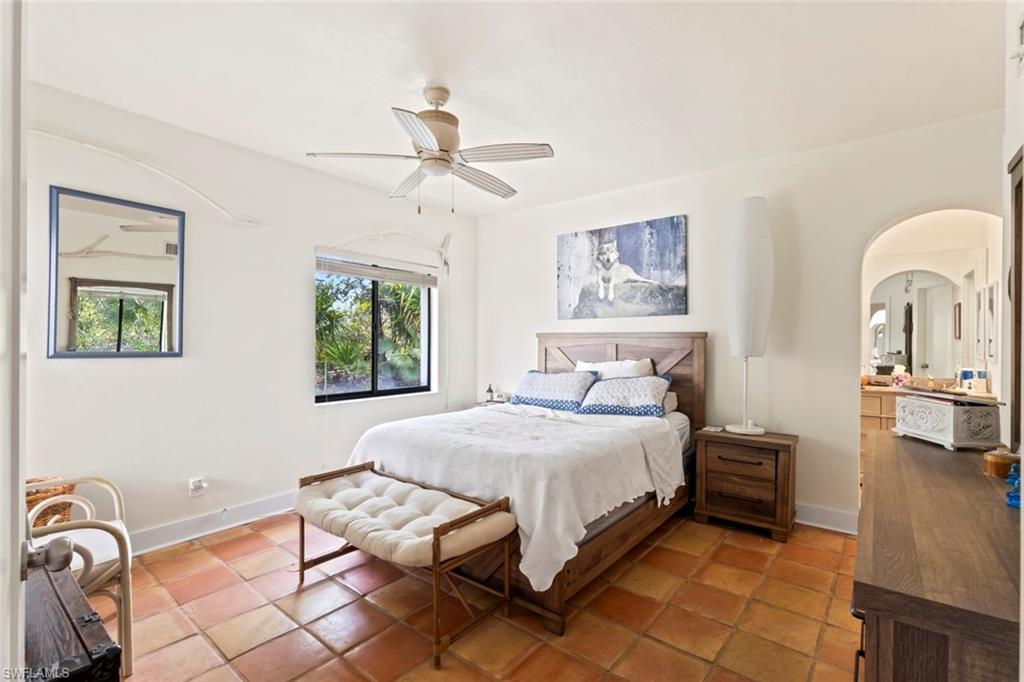 2294 Anchorage Lane, Unit B Naples, FL 34104 - Photo 14 of 31
