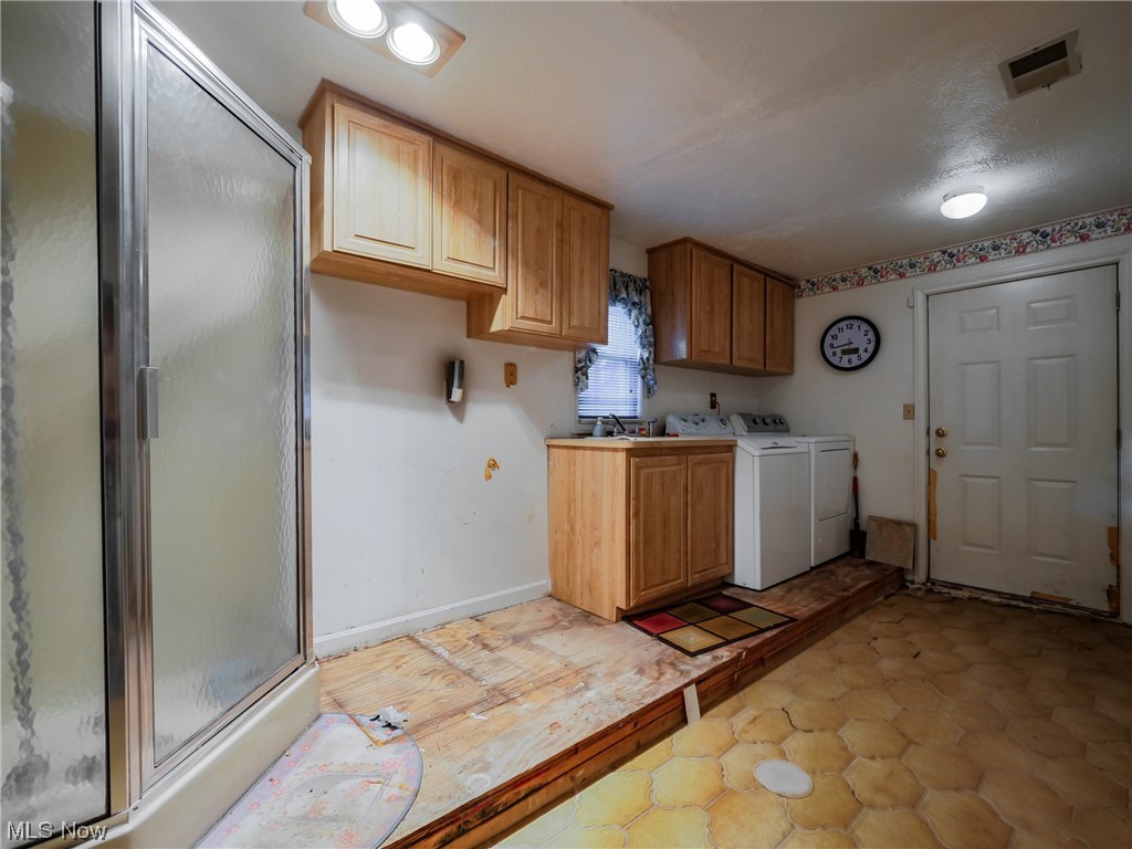 8364 Cedar Road Chesterland, OH 44026 - Photo 11 of 25 Gallery Image 11