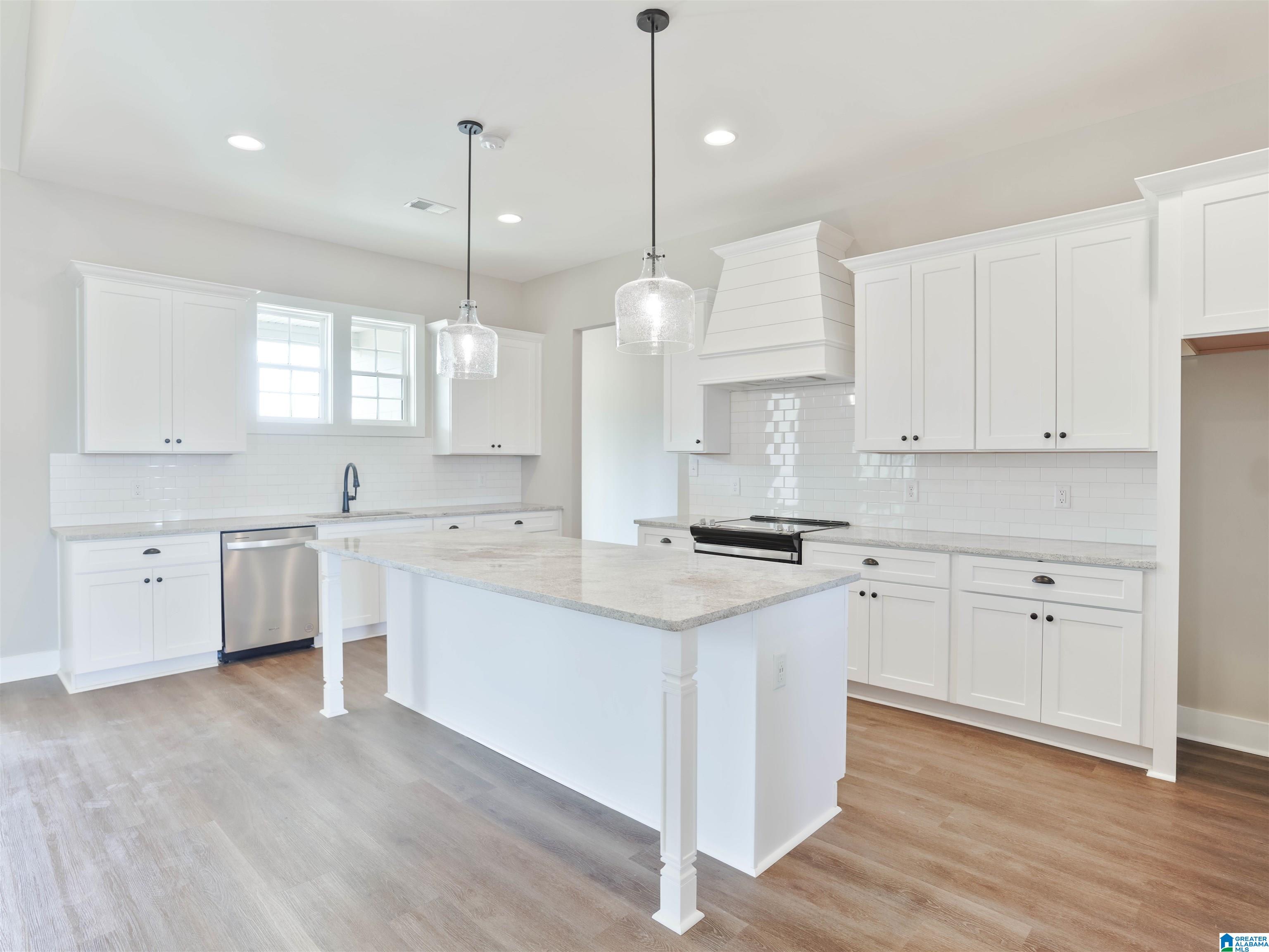 35 Stonewood Lane Springville, AL 35146 - Photo 3 of 44