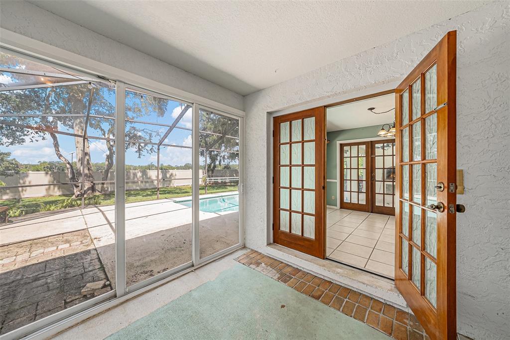 3018 Colonial Ridge Drive Brandon, FL 33511 - Photo 13 of 36 a view of an empty room and window