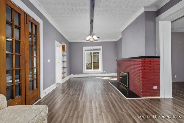 $289,900 | 917 Jefferson Avenue Southeast, Grand Rapids, MI 49507