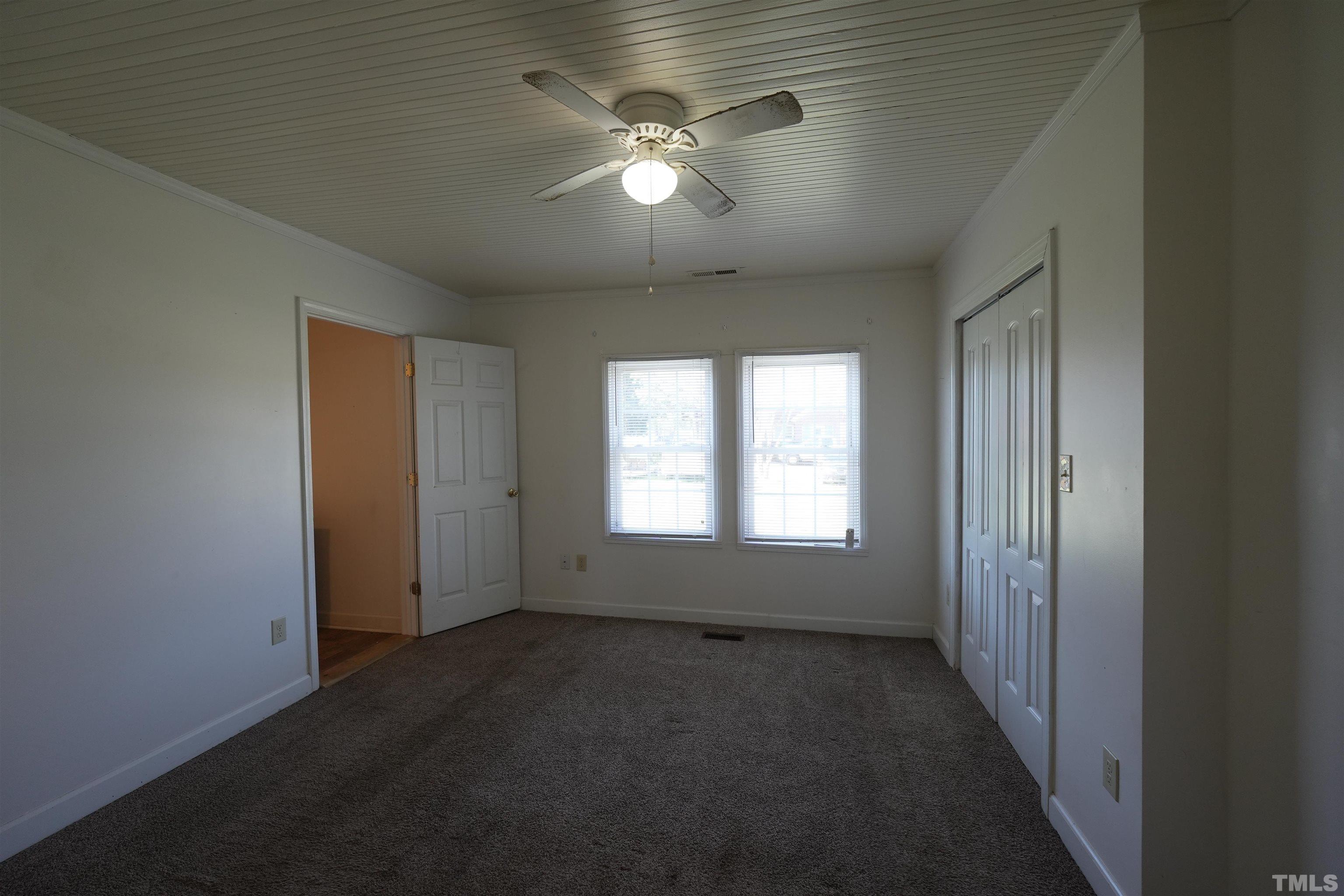 2405 Erwin Road Dunn, NC 28334 - Photo 12 of 16 Gallery Image 12