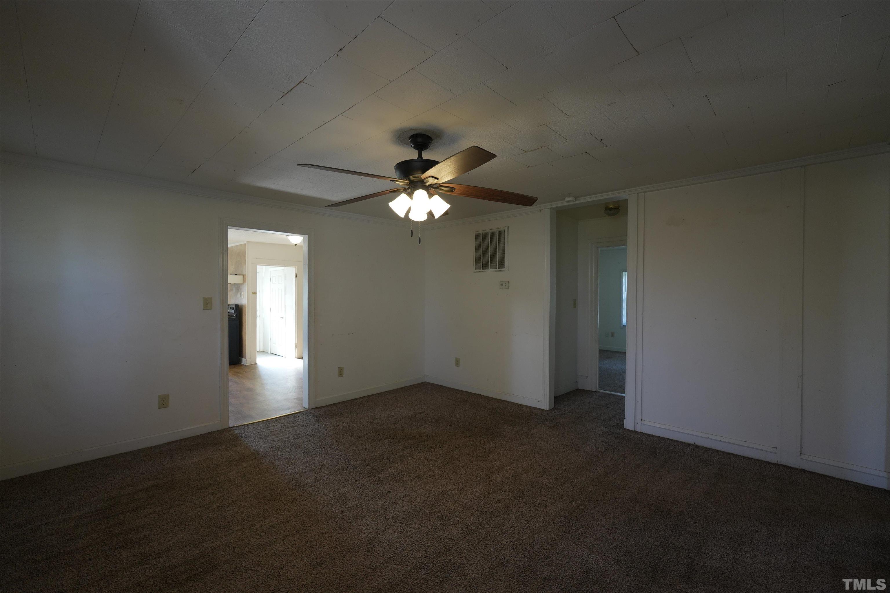 2405 Erwin Road Dunn, NC 28334 - Photo 10 of 16 Gallery Image 10