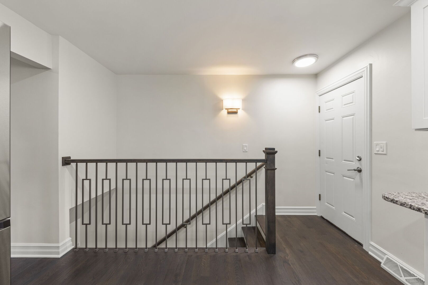 648 South Main Street Naperville, IL 60540 - Photo 13 of 39