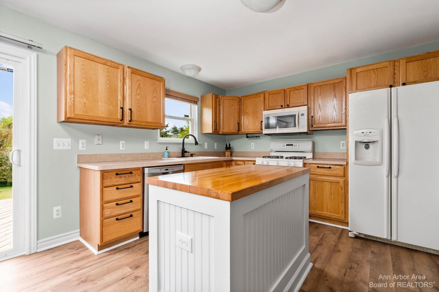 3327 Cedar Lake Road Howell, MI 48843 - Photo 3 of 58 Photo 3