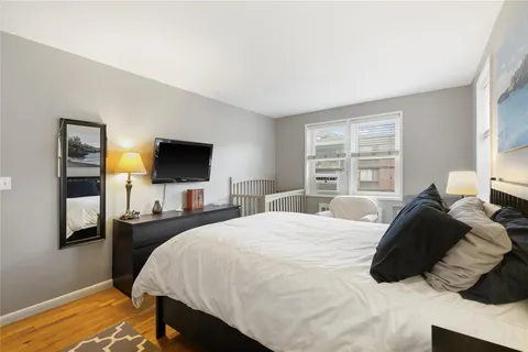 $235,000 | 30 East Hartsdale Avenue, Unit 2M, Hartsdale, NY 10530