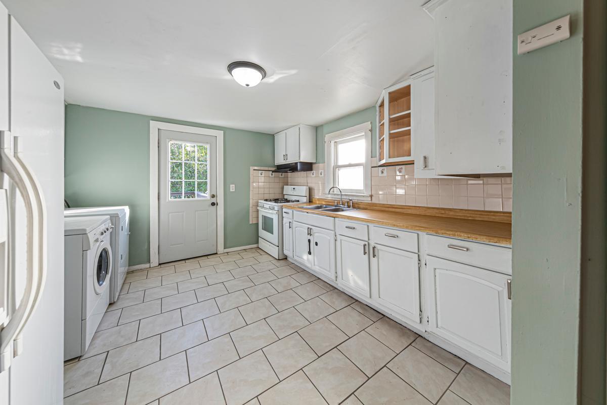 307 4th Street West Winthrop, MN 55396 - Photo 12 of 29