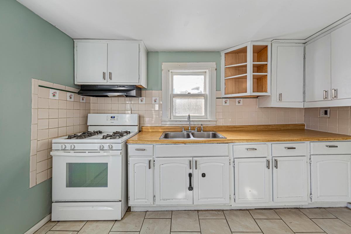 307 4th Street West Winthrop, MN 55396 - Photo 15 of 29