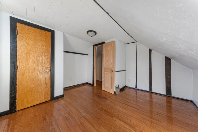 $138,000 | 307 4th Street West, Winthrop, MN 55396