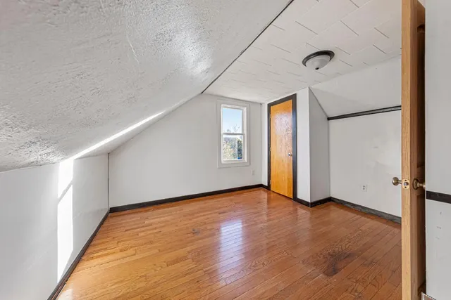 $138,000 | 307 4th Street West, Winthrop, MN 55396