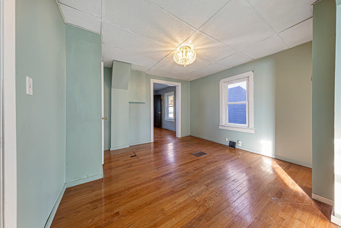 307 4th Street West Winthrop, MN 55396 - Photo 6 of 29