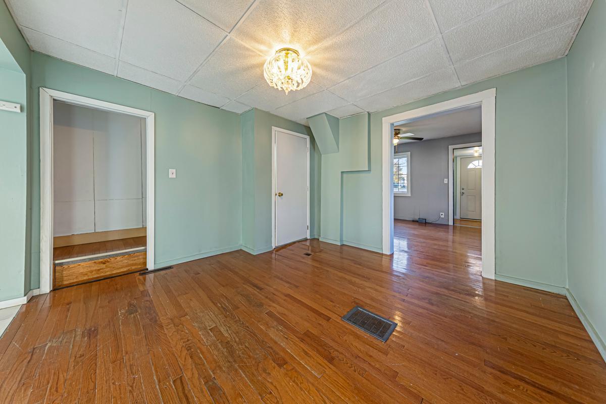 307 4th Street West Winthrop, MN 55396 - Photo 7 of 29