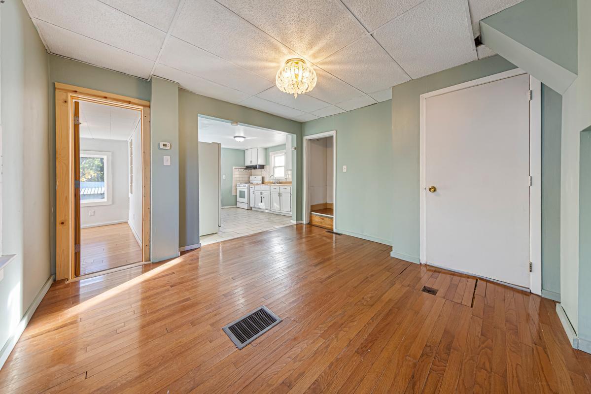 307 4th Street West Winthrop, MN 55396 - Photo 8 of 29