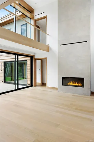 a view of an entrance of the house