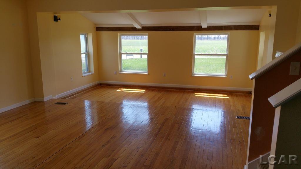 2605 East Valley Road Adrian, MI 49221 - Photo 6 of 25 31320265-5.JPG