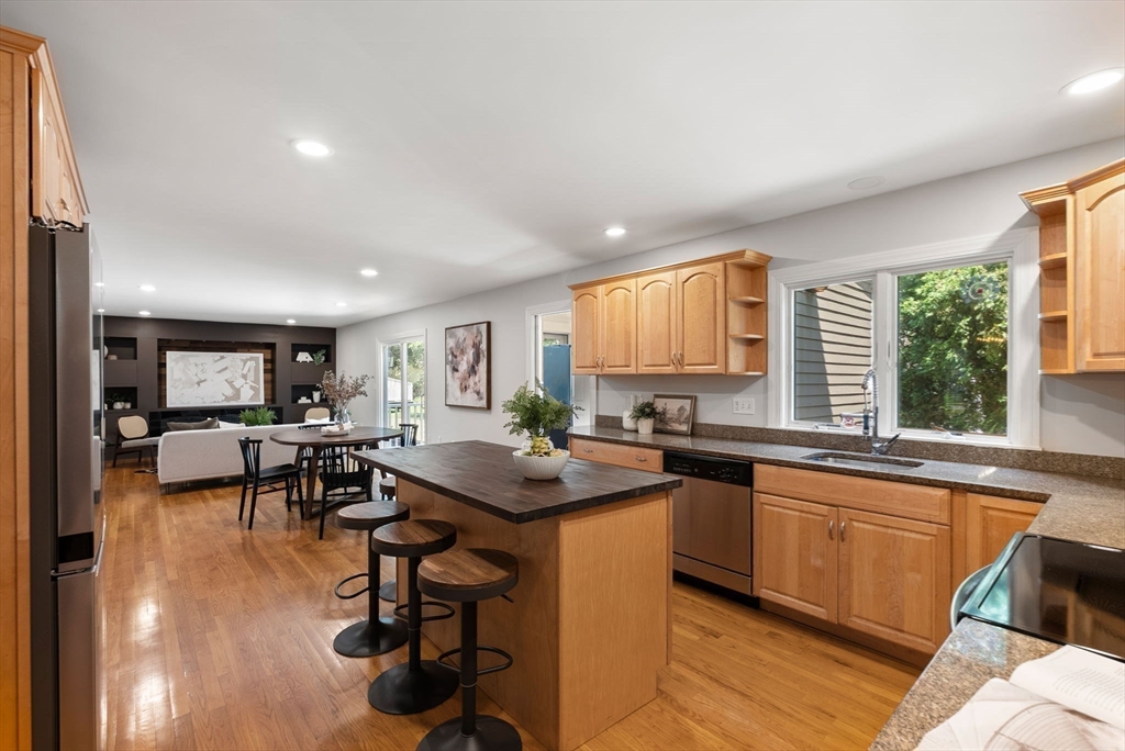 107 Rowe Street, Unit 107 Newton, MA 02466 - Photo 10 of 30 Gallery Image 10
