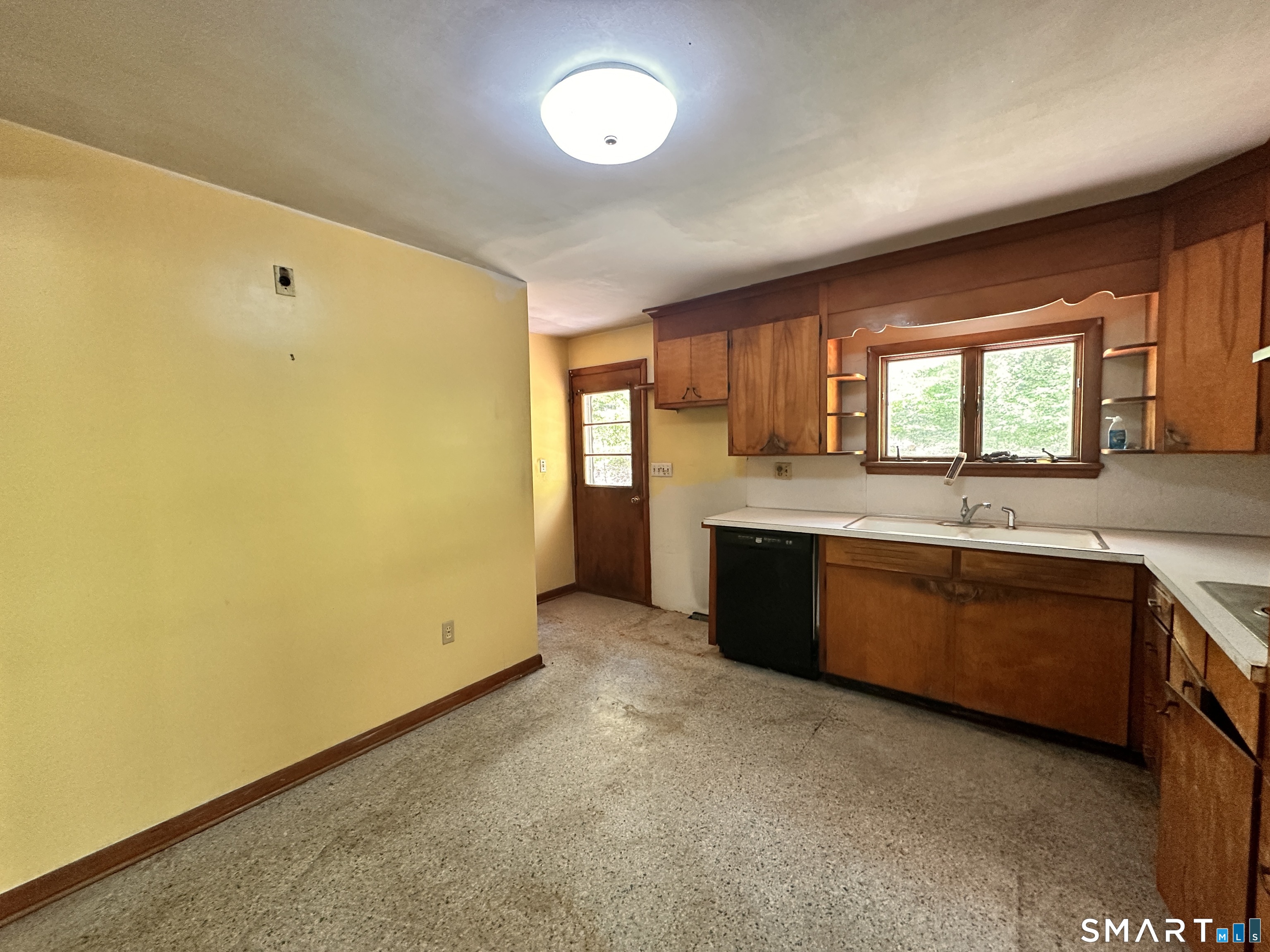 5 Old Town Road Seymour, CT 06483 - Photo 15 of 40