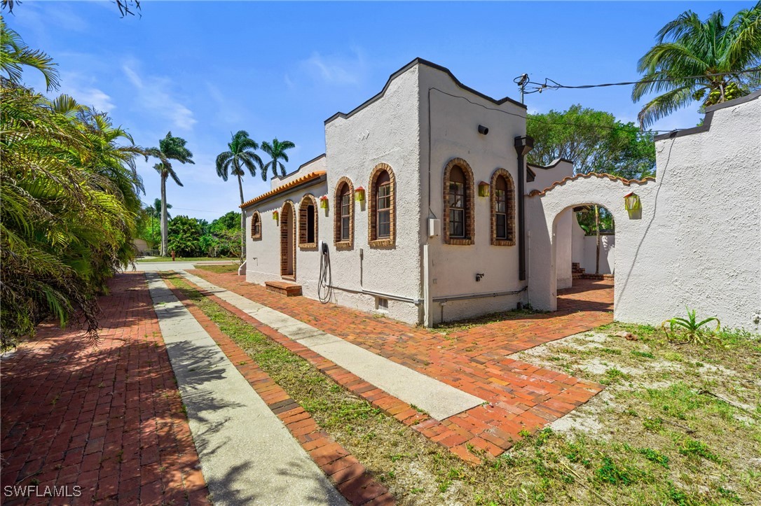 1725 Coronado Road Fort Myers, FL 33901 - Photo 3 of 32 Gallery Image 3