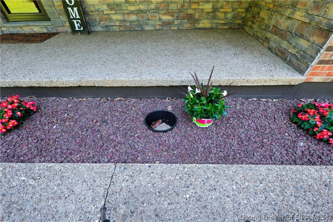 4420 Fox Road Charlestown, IN 47111 - Photo 75 of 94 Low maintenance landscaping