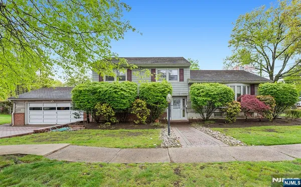 $825,000 | 339 Beechwood Road, Oradell, NJ 07649