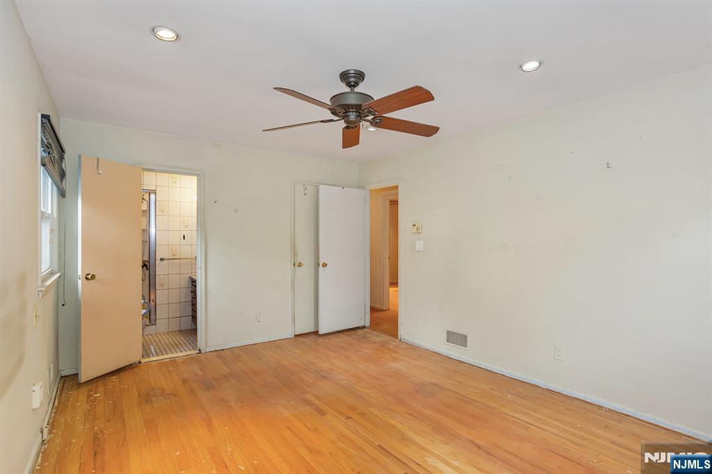 339 Beechwood Road Oradell, NJ 07649 - Photo 20 of 27