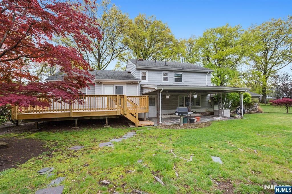 339 Beechwood Road Oradell, NJ 07649 - Photo 5 of 27