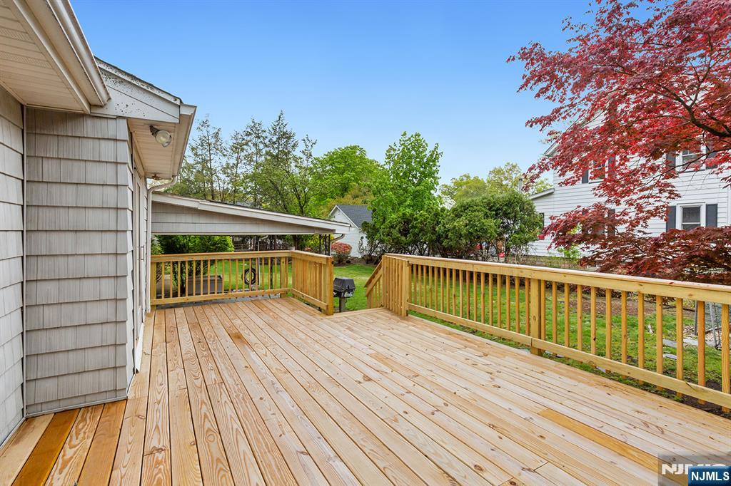 339 Beechwood Road Oradell, NJ 07649 - Photo 6 of 27