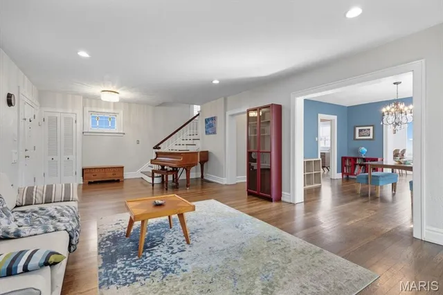 $880,000 | 7396 Bedford Avenue, St. Louis, MO 63130