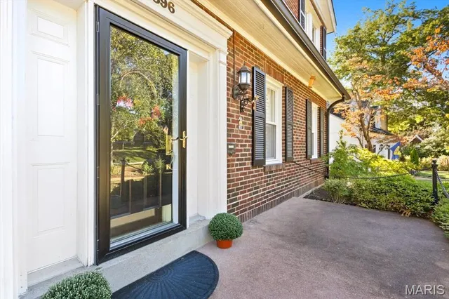 $880,000 | 7396 Bedford Avenue, St. Louis, MO 63130